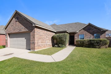 228 Kennedy Ct Crowley, TX 76036